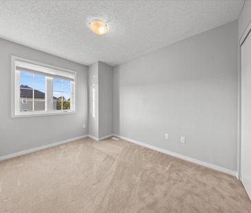 For Lease - 132 MARAVISTA Drive, Barrhaven, Ontario - Photo 4