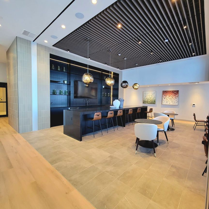 For Lease - 15 Skyridge Drive Unit# 814, Brampton, Ontario - Photo 1