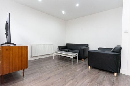 5 bedroom terraced house to rent - Photo 4