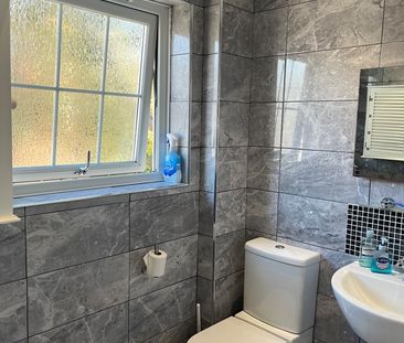 4 Bed Terraced House, Cleves Road, E6 - Photo 5