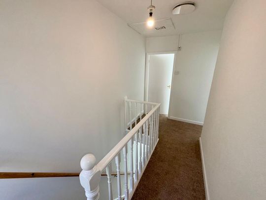 3 bedroom terraced house to rent - Photo 1