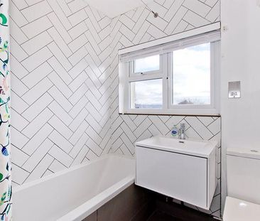 3 bedroom terraced house to rent - Photo 6