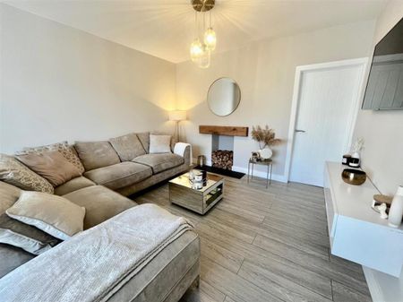 Larne Crescent, Gateshead - Photo 3