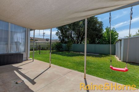 Renovated Family Home - Photo 2