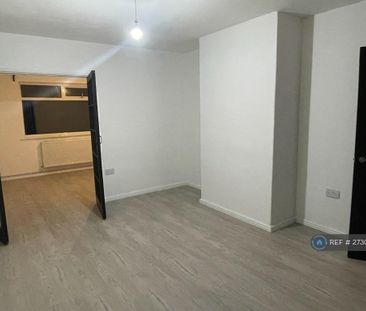 4 bedroom terraced house to rent - Photo 1