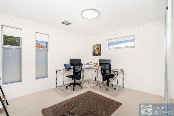 Stunning Executive Townhouse In The Heart of Mount Lawley - Photo 1