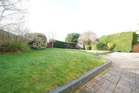 Paddocks Drive, Newmarket, Suffolk, CB8 - Photo 4