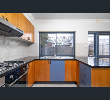 2/1 Hammond Street, West Perth, WA 6005 - Photo 5
