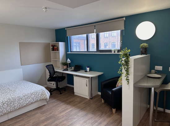 Studio to rent - Photo 1