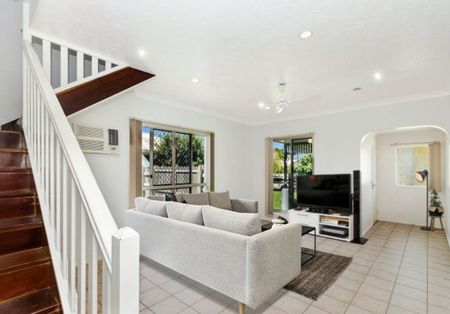 Spacious and Modern Living in Kirwan - 2/50 Fielding Way - Photo 2