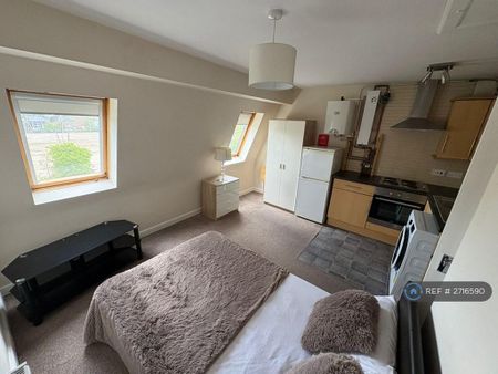 Studio to rent - Photo 3