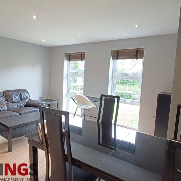 2 Bedroom Apartment - Photo 1