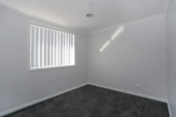 Private Villa with Rural Views in North Orange Location - Photo 1