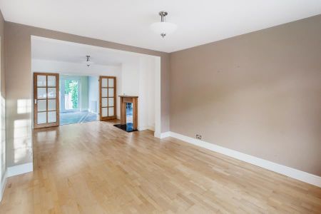 4 bedroom terraced house to rent - Photo 3