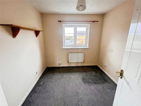 3 bedroom terraced house to rent - Photo 2