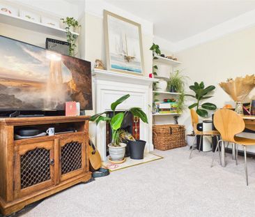 4 bedroom terraced house to rent - Photo 3