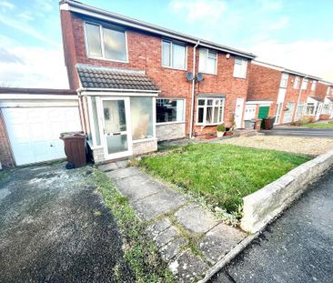 3 bedroom semi-detached house to rent - Photo 5