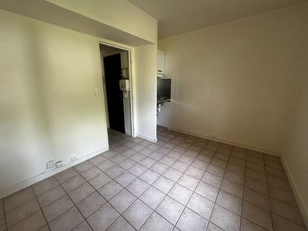 Location Appartement 1 pièce 14m² - Photo 5