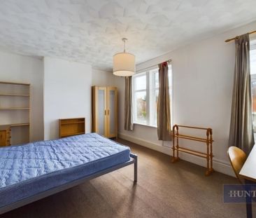 4 bedroom House To Let - Photo 3