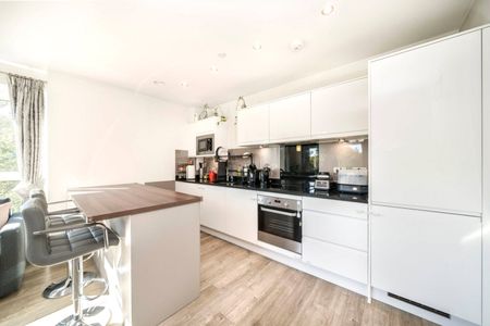 Bowen Drive, Charlton, SE7, London - Photo 4