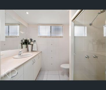 4/15 Laycock Street, Surfers Paradise, Qld 4217 - Photo 1