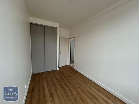 Location Appartement 3 pièces 59m² VILLEFRANCHE SUR SAONE 69400 - Photo 2