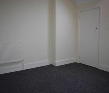 2 bedroom property to rent - Photo 2