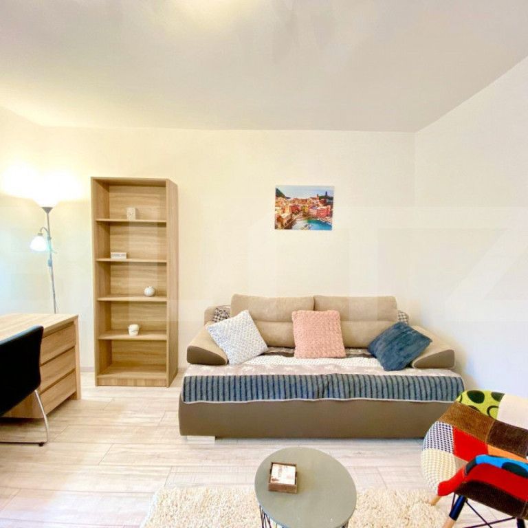 Garsoniera, 40 mp, mobilat modern, zona Profi - Fotografie 1