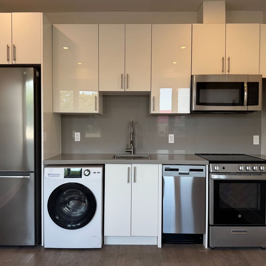 For Lease - 1415 Gerrard Street Unit# 2, Toronto, Ontario - Photo 1