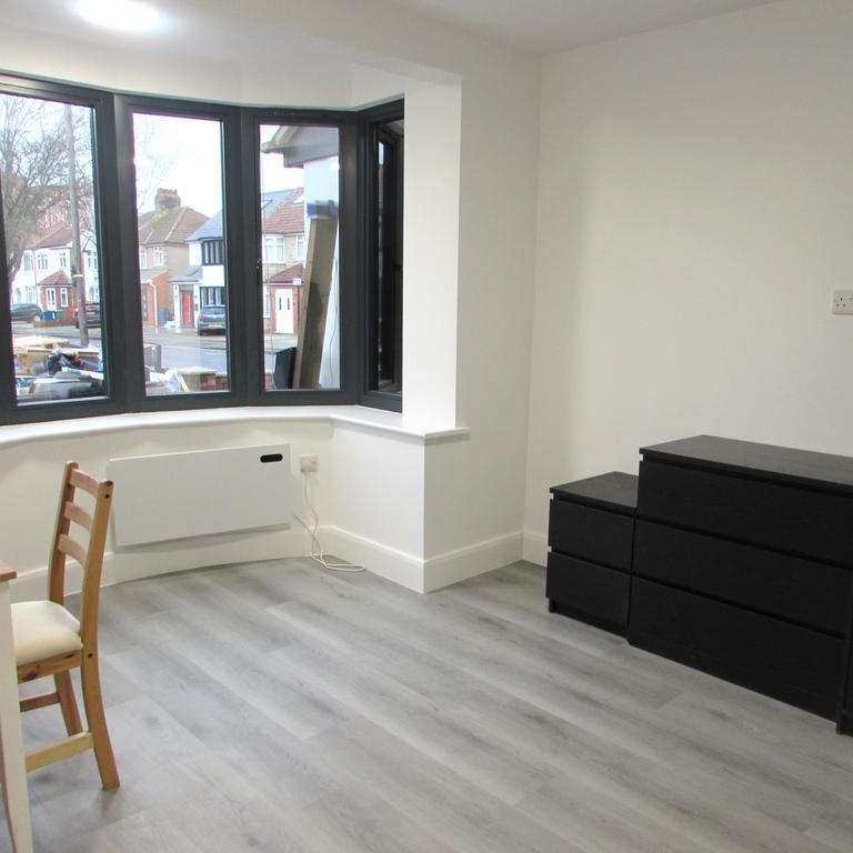 1 bedroom end of terrace house to rent - Photo 2