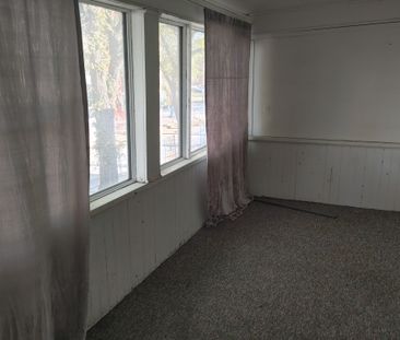 2148 Halifax St, Regina - Photo 3