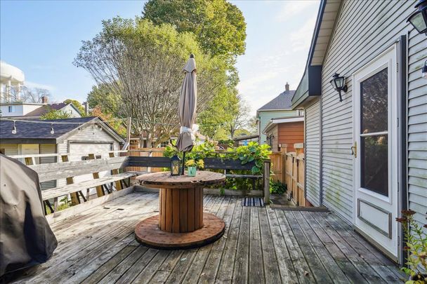 For Lease - 6311 Barker Street, Niagara Falls, Ontario - Photo 1