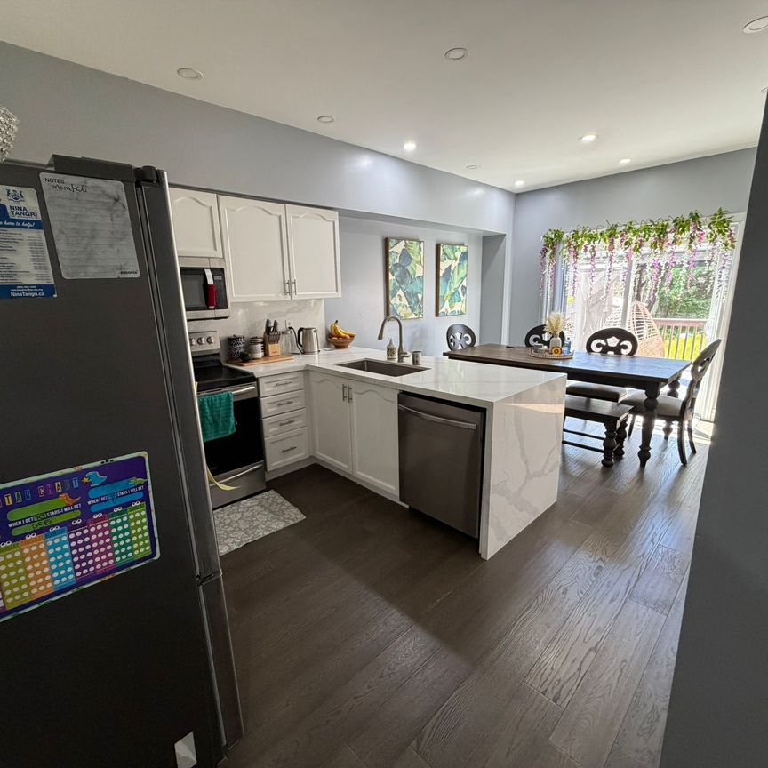 For Lease - 7549 Doverwood Drive, Mississauga, Ontario - Photo 1