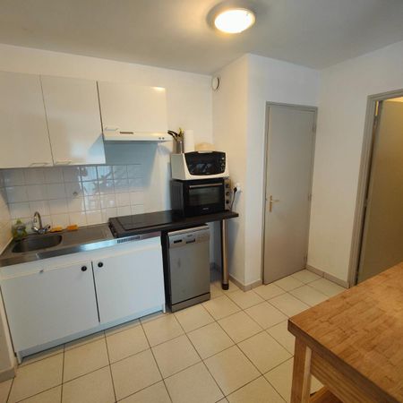 A BRUZ - MAISON / APPARTEMENT MEUBLE DE TYPE 2 EN DUPLEX avec terrasse et jardinet. TRES PROCHE... - Photo 4
