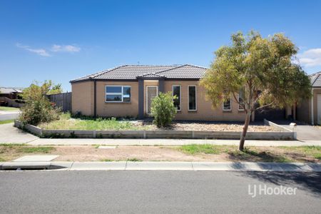 25 Portman Avenue, Harkness VIC, Belconnen - Photo 2