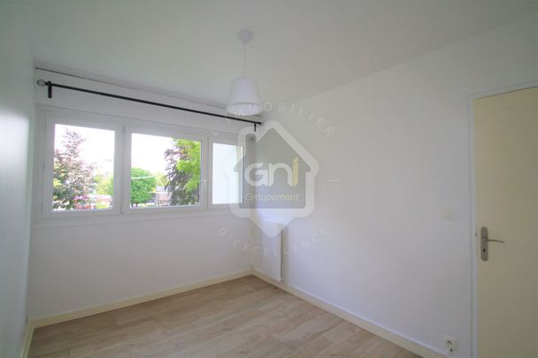 2 PIECES - CHATOU, - Photo 1