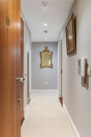 Apartment, Shrewsbury Square, Sandymount, Dublin 4 - Photo 4