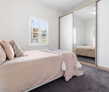 2 Hugh Street, Merewether NSW 2291 - House For Rent | Domain - Photo 4