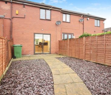 Leventhorpe Court, Oulton, Leeds - Photo 1