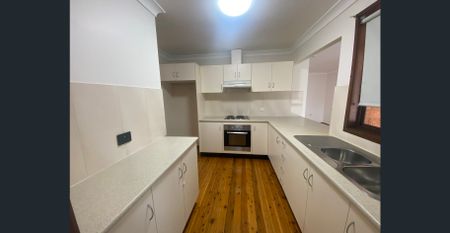 Modern 3-Bedroom Home with Spacious Veranda in a Prime Location - Photo 4