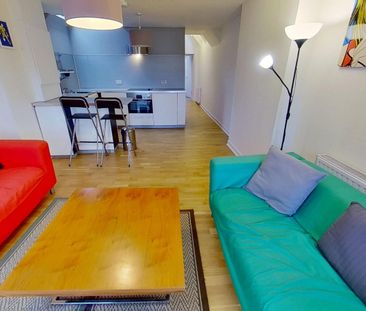 2 bedroom apartment to rent - Photo 3