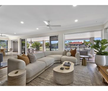 8 Cristobel Court, Broadbeach Waters QLD 4218 - House For Rent | Do... - Photo 4