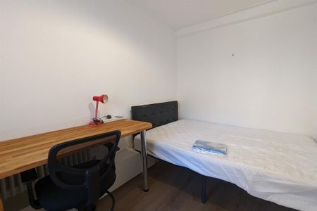 5 bedroom terraced house to rent - Photo 2