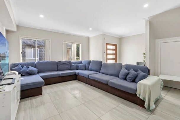 “Great 4 Bedroom Home - Fantastic Location!” - Photo 1