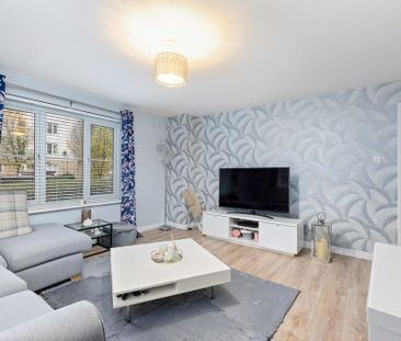 2 bedroom ground floor flat to rent - Photo 3