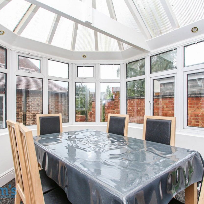 4 bed Detached House for Rent - Photo 1