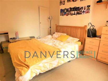 3 bedroom terraced house to rent - Photo 4