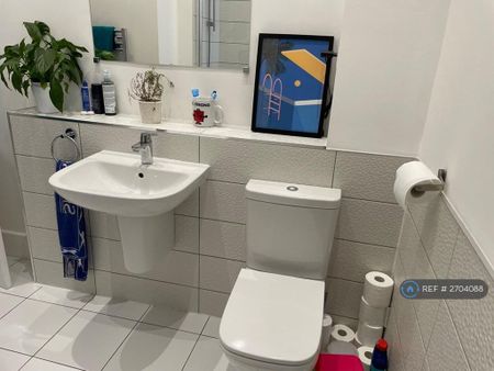 1 bedroom flat to rent - Photo 3