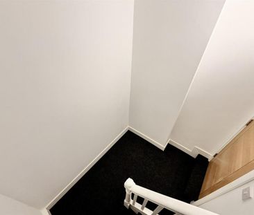 2 bedroom property to rent - Photo 3