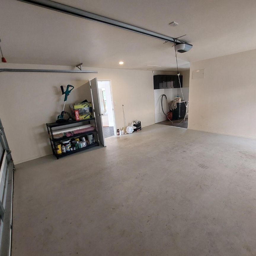 Pet Friendly Epsom Family Home - Photo 1